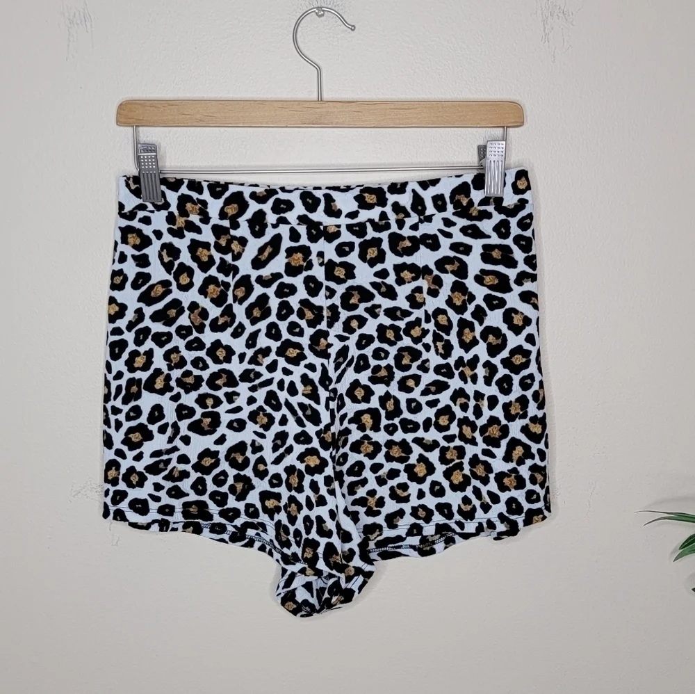 Show Me Your Mumu Maritime Short in White Tan Black Leopard Print Size Large
